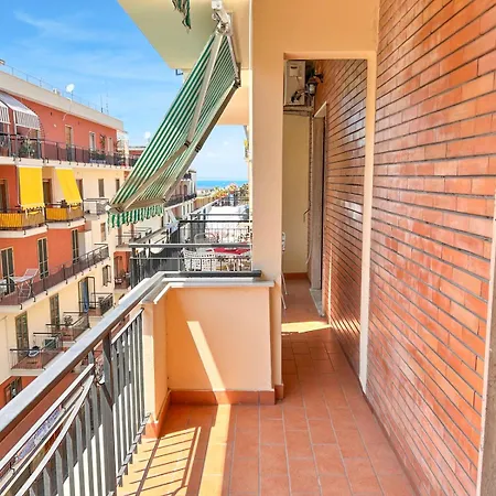 Appartement From With *