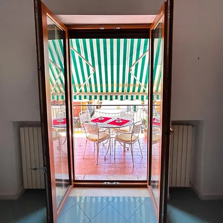 Appartement From With *