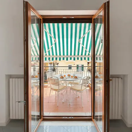 Appartement From With